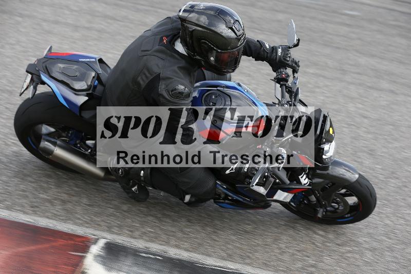 /Archiv-2025/09 22.04.2025 Cornu Master School ADR/rot-rouge/35